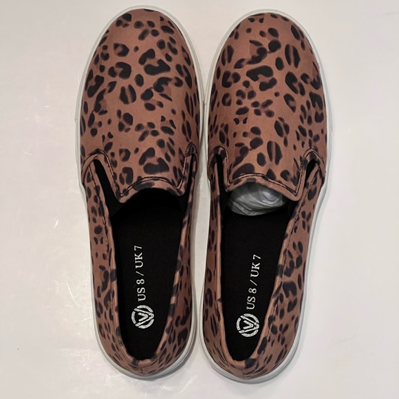 Cheetah Print Slip On Shoes for Ladies - Picture 1 of 7